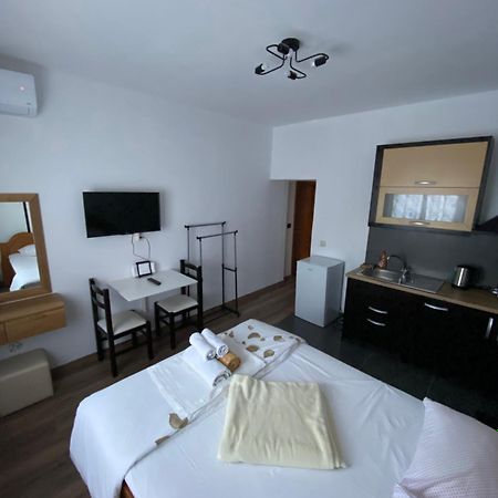 Elti Apartment Sarandë Eksteriør bilde